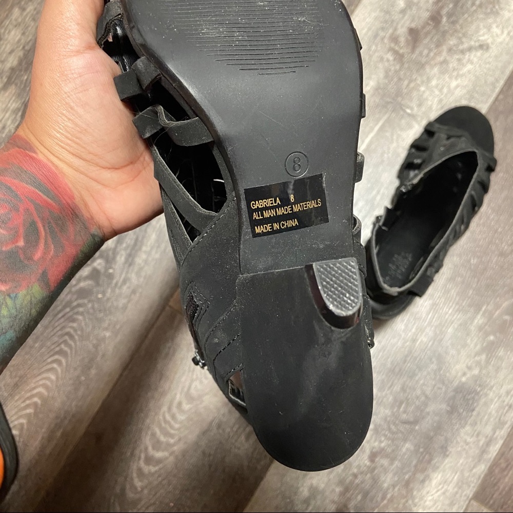Small heels - Picture 6 of 6